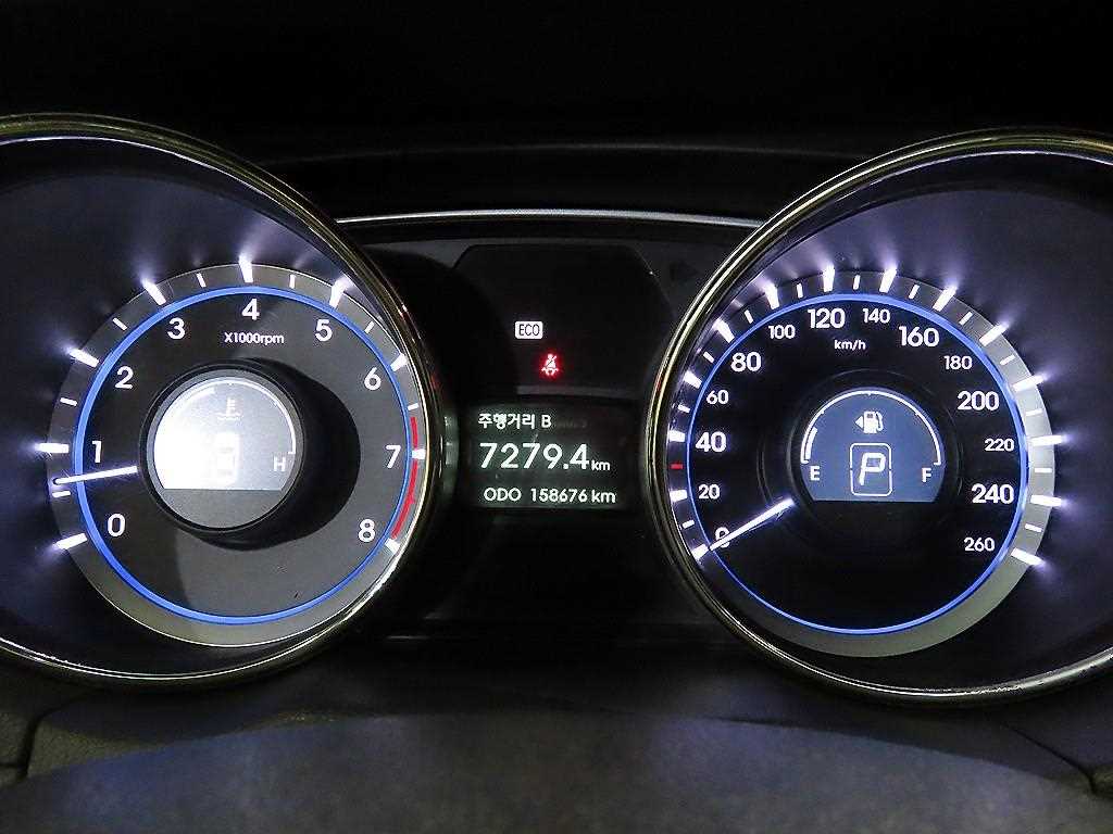 HYUNDAI Sonata - Vista 9