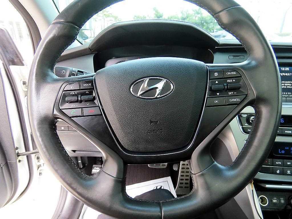 HYUNDAI Sonata - Vista 8