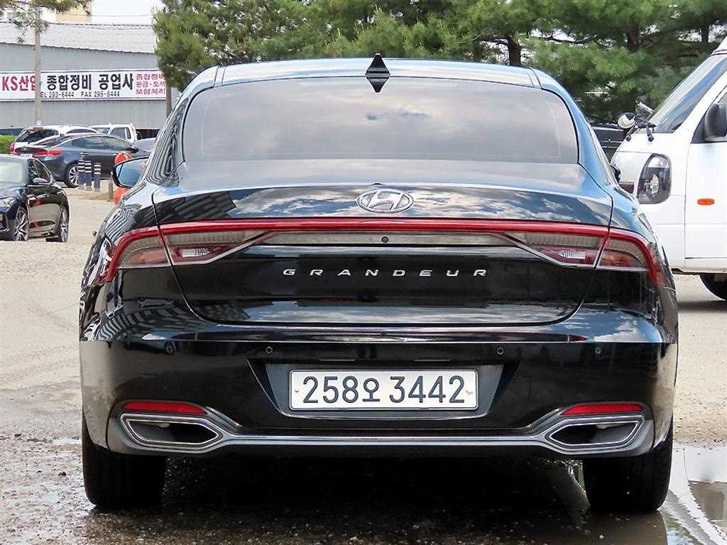 HYUNDAI Grandeur - Vista 4