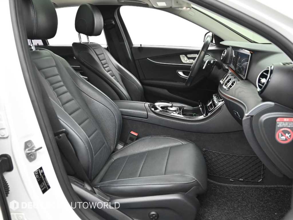 Mercedes Benz E class - Vista 10