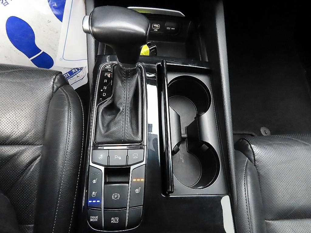 KIA K7 - Vista 10