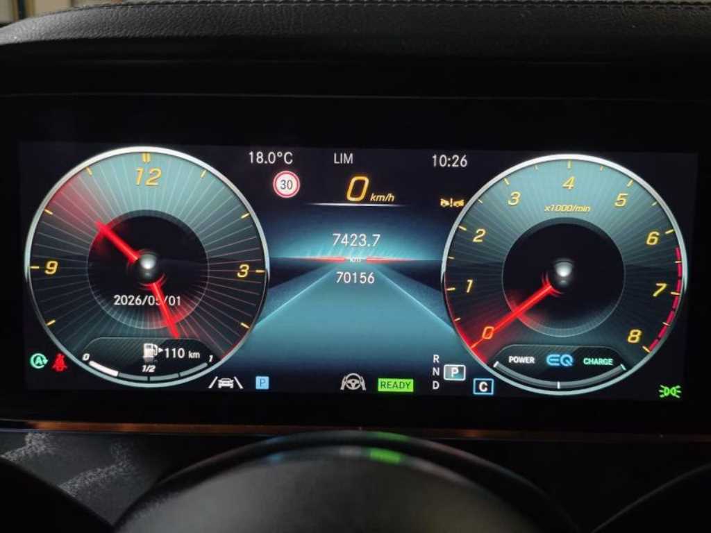 Mercedes Benz E class - Vista 11