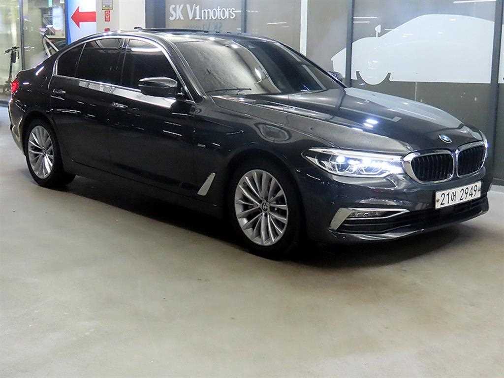 BMW 5 Series 2018 Gris - Importación desde Corea - HF Imports Iquique - Foto 1