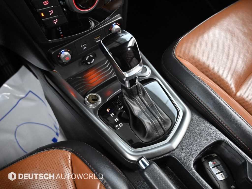 Ssangyong Tivoli - Vista 9