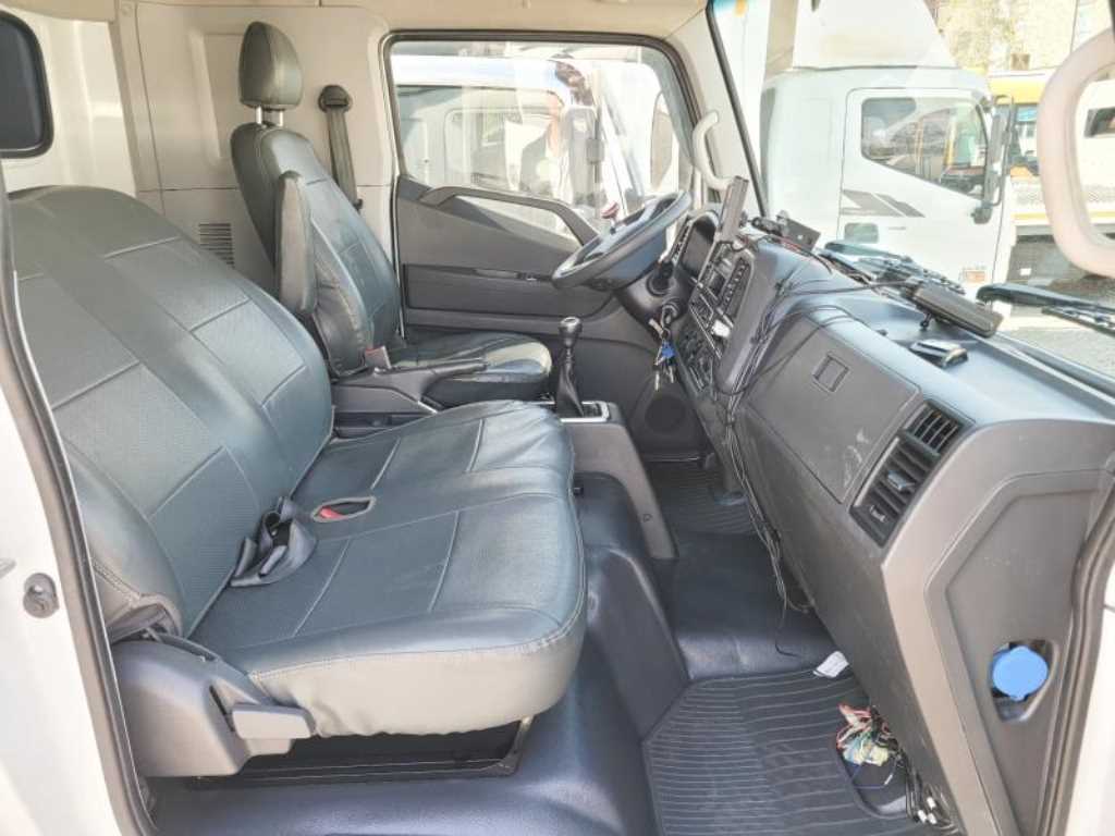 medium and large cargo truck - Vista 10