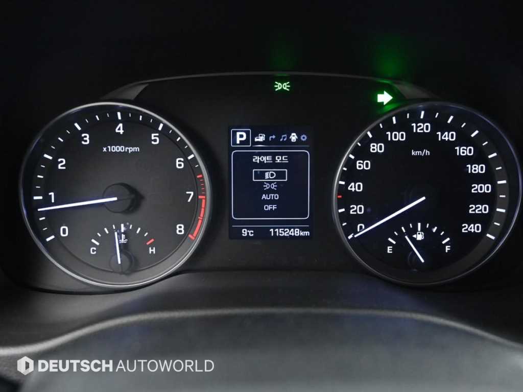 HYUNDAI Avante - Vista 8