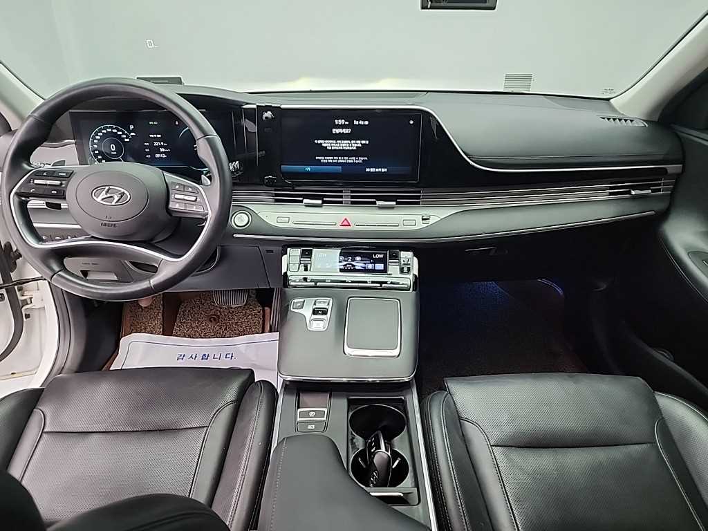 HYUNDAI Grandeur - Vista 7