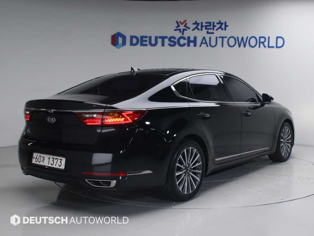 KIA K7 - Vista 4