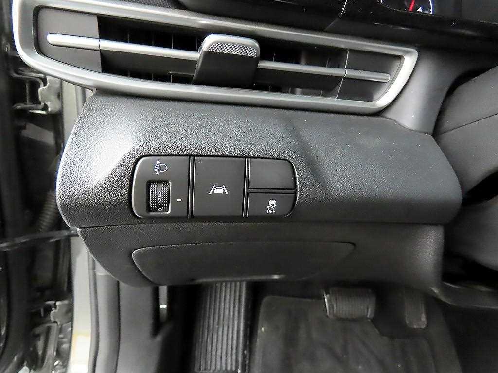 HYUNDAI Avante - Vista 11