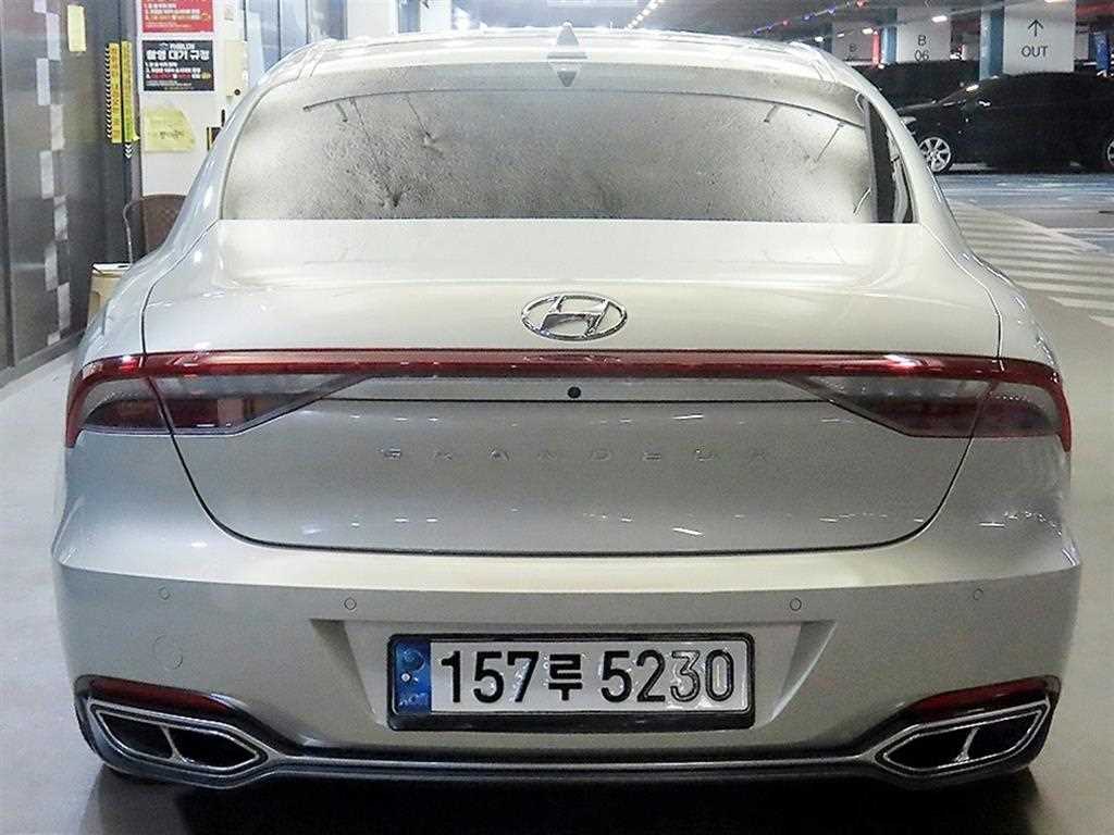 HYUNDAI Grandeur - Vista 5