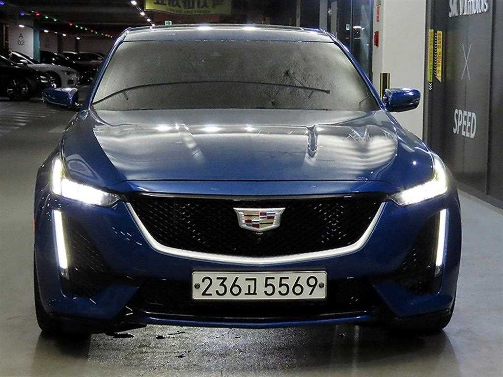 Cadillac CT5 - Vista 2