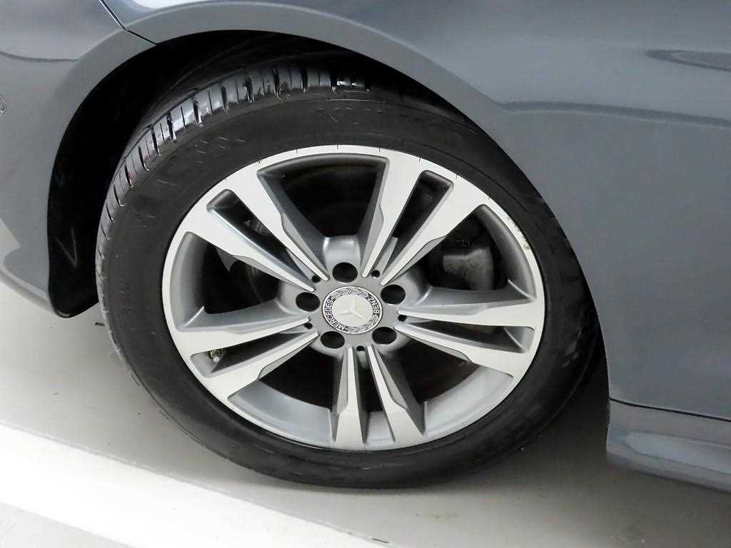 Mercedes Benz E class 2015 Gris - Importación desde Corea - HF Imports Iquique - Foto 19