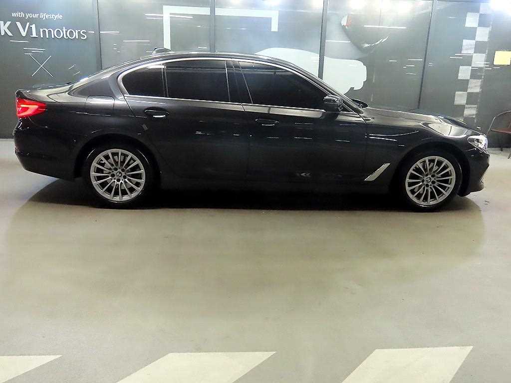 BMW 5 Series - Vista 3