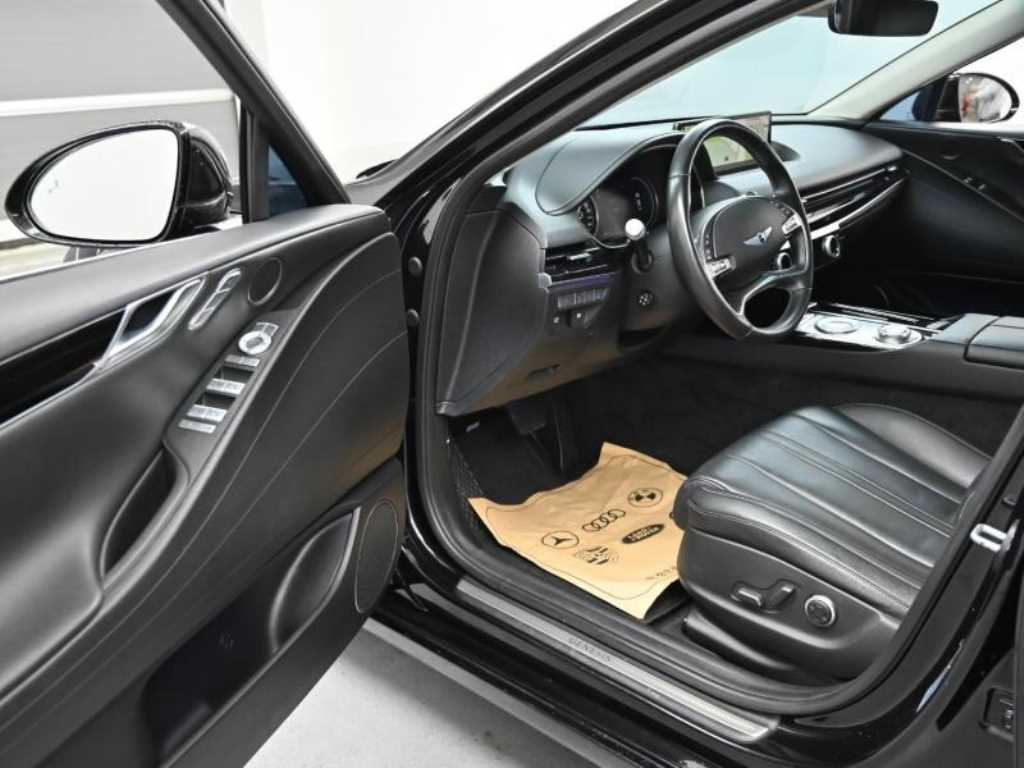 Genesis G80 - Vista 11