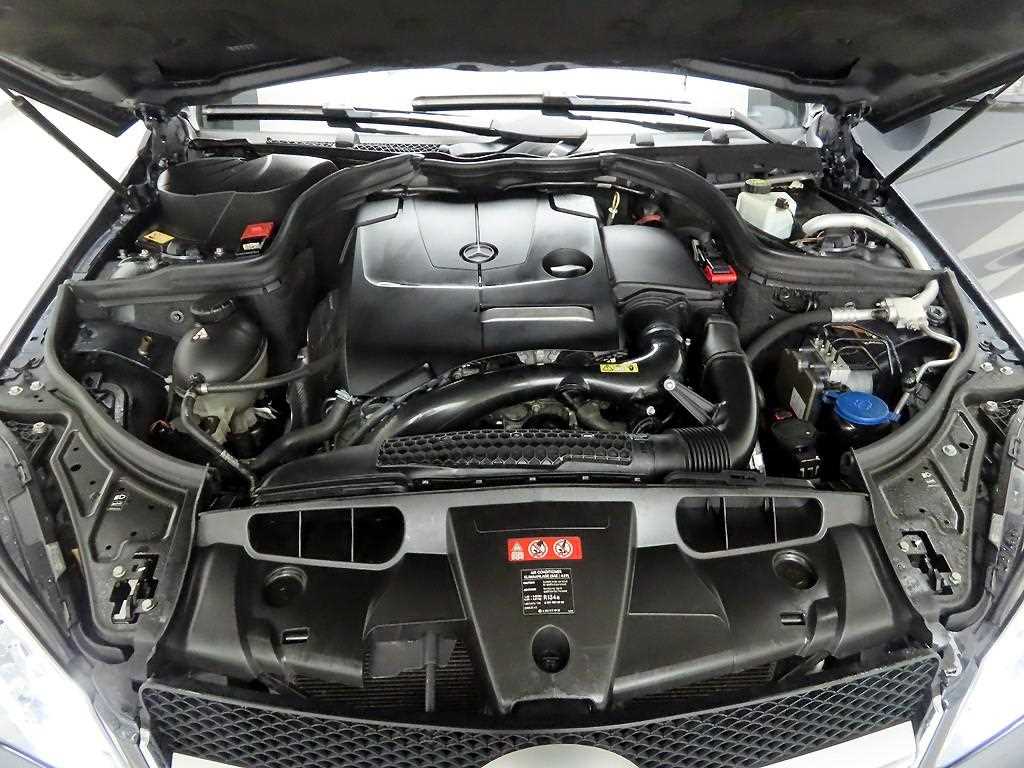 Mercedes Benz E class 2015 Gris - Importación desde Corea - HF Imports Iquique - Foto 20