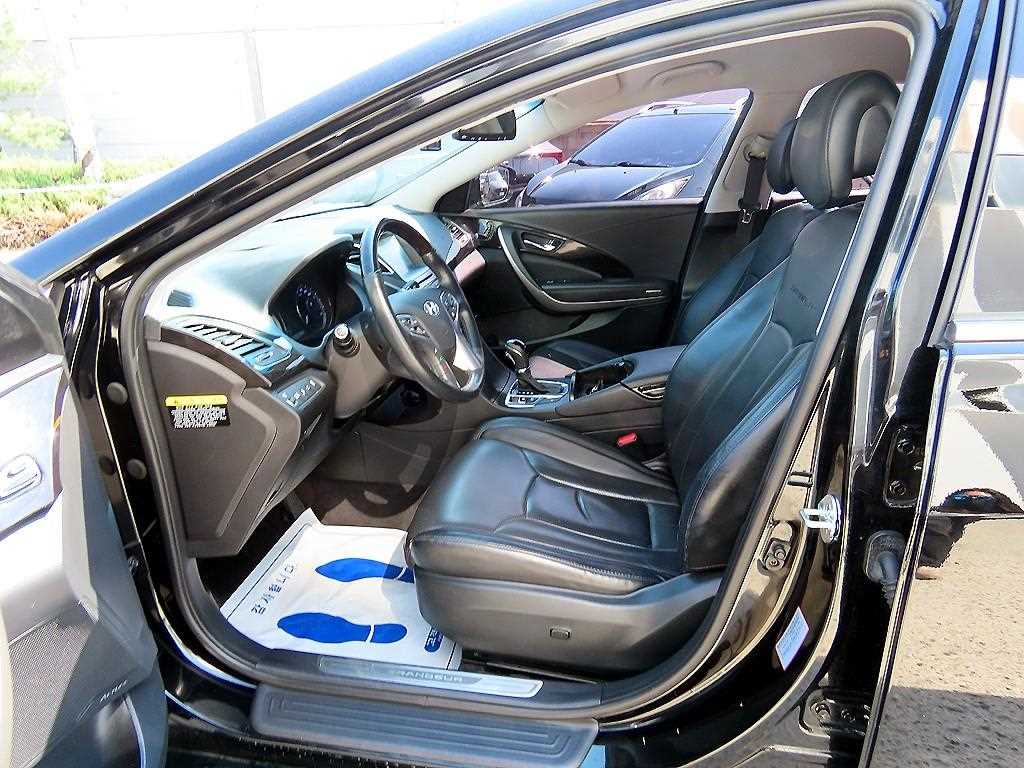 HYUNDAI Grandeur - Vista 5