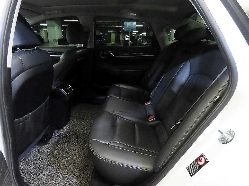 HYUNDAI Grandeur - Vista 7