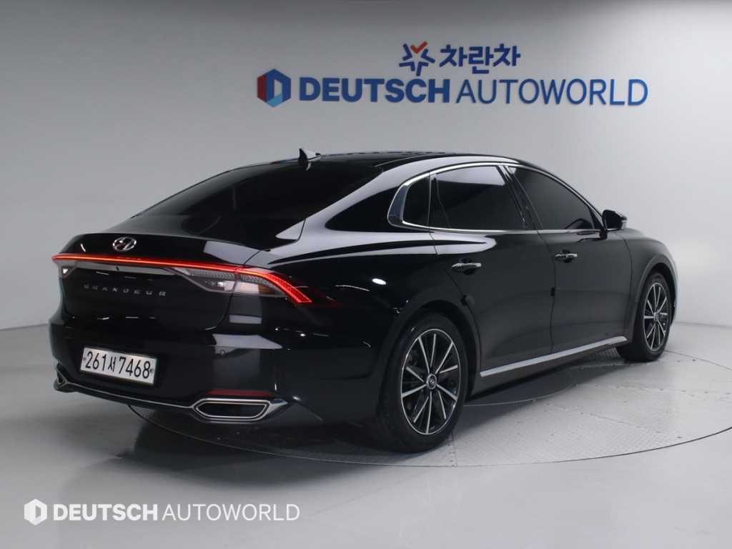 HYUNDAI Grandeur - Vista 2