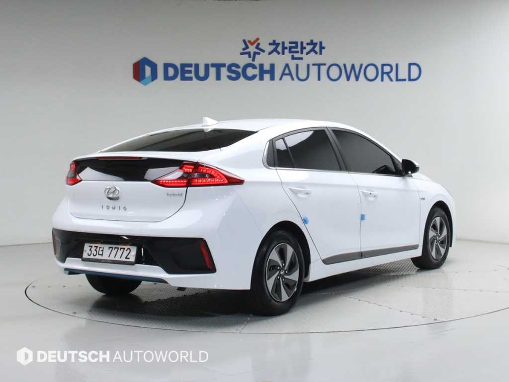 HYUNDAI Ioniq - Vista 2