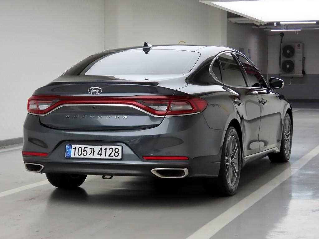 HYUNDAI Grandeur - Vista 4