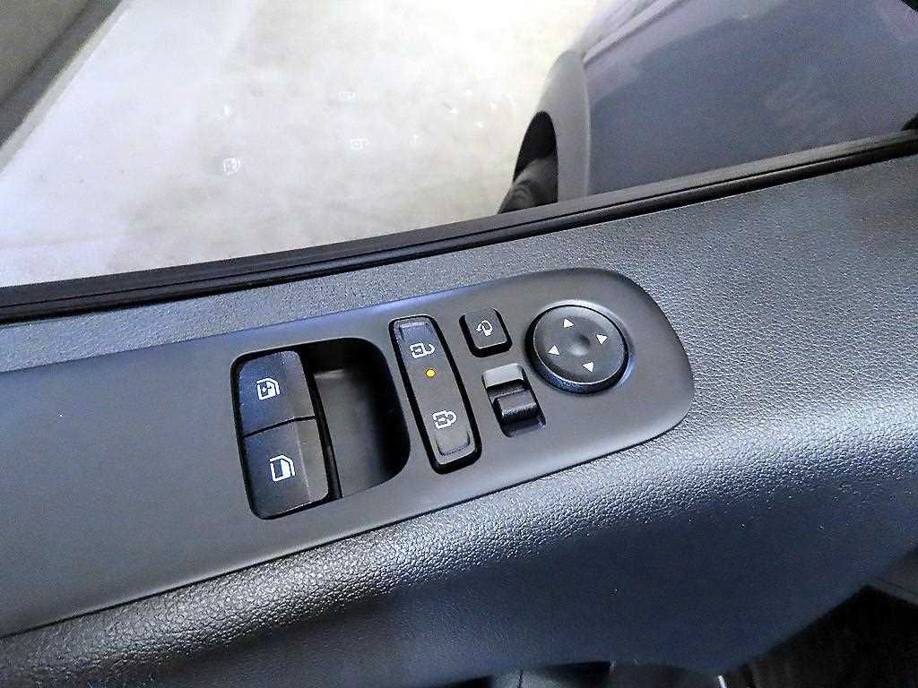 HYUNDAI Staria - Vista 12