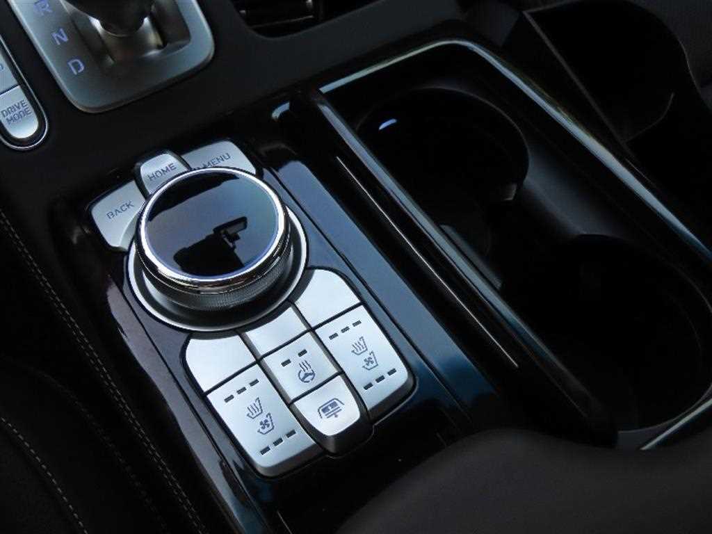 Genesis G90 - Vista 7