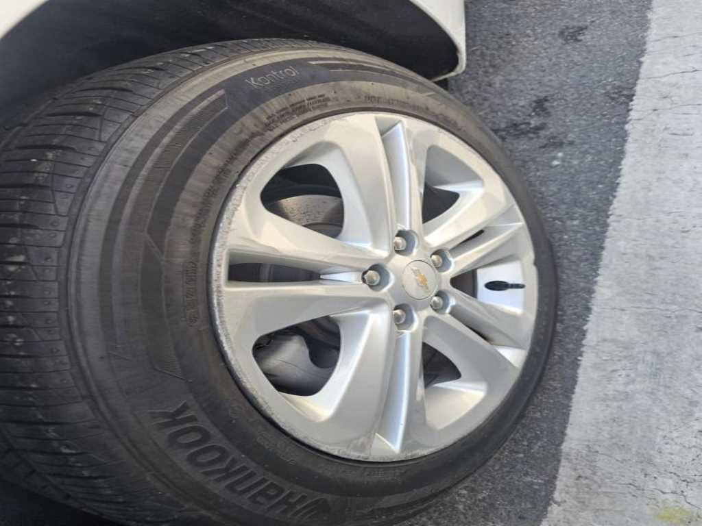 Chevrolet Cruise - Vista 5