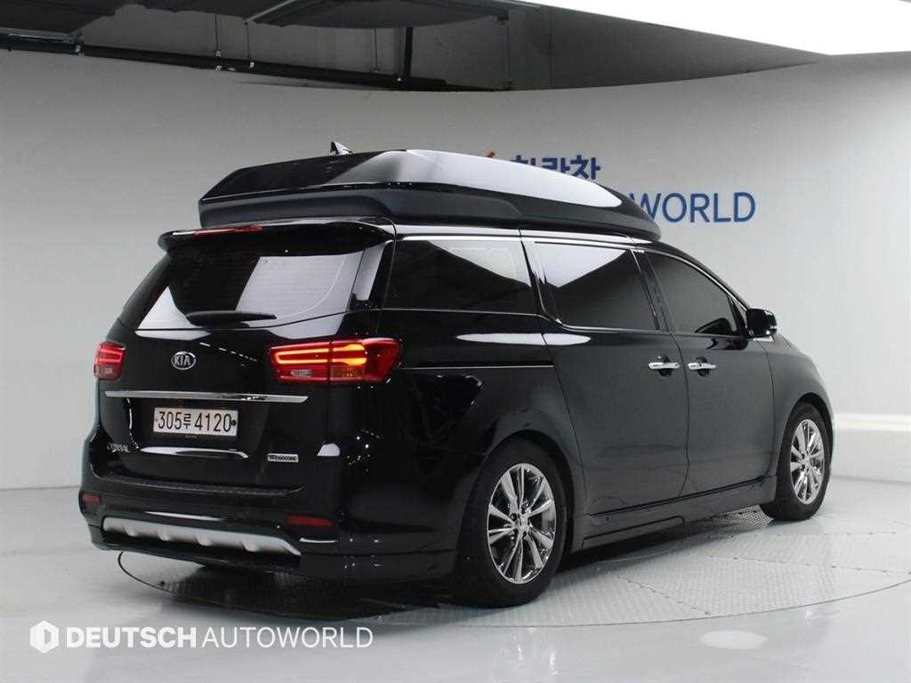 KIA Carnival - Vista 2