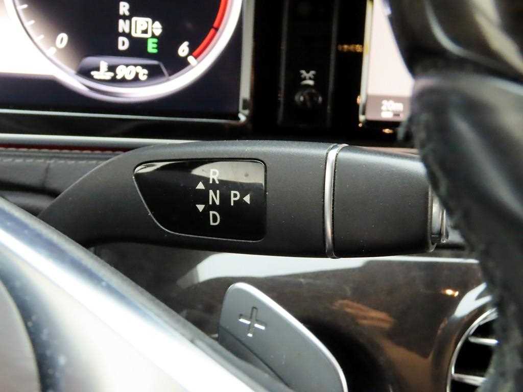 Mercedes Benz S Class - Vista 10