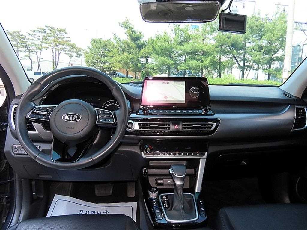 KIA Seltos - Vista 7