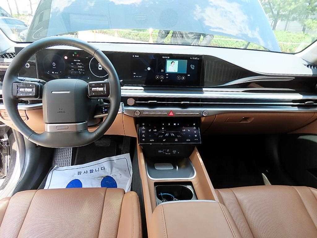 HYUNDAI Grandeur - Vista 7