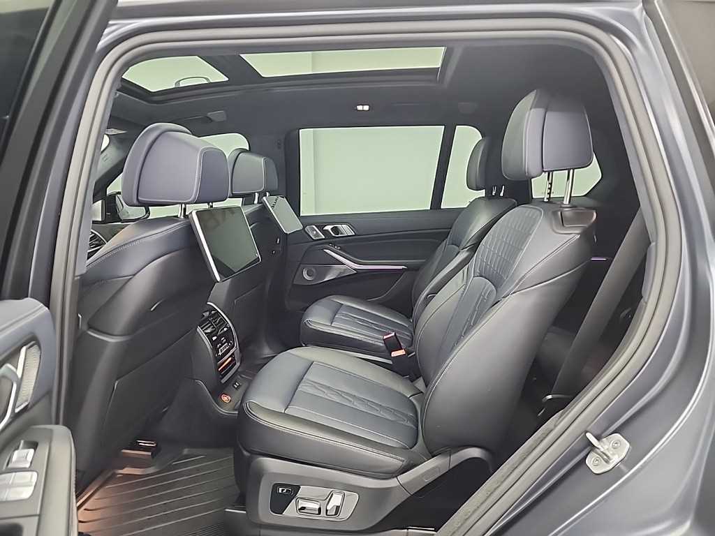 BMW X7 - Vista 12