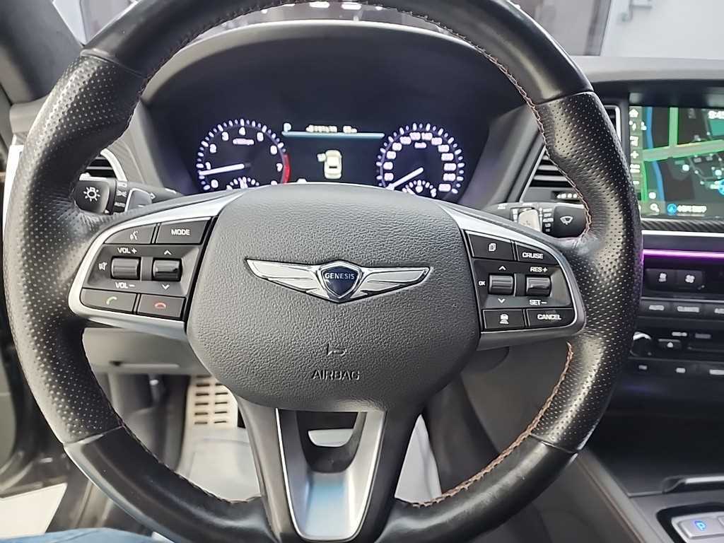 Genesis G80 - Vista 10