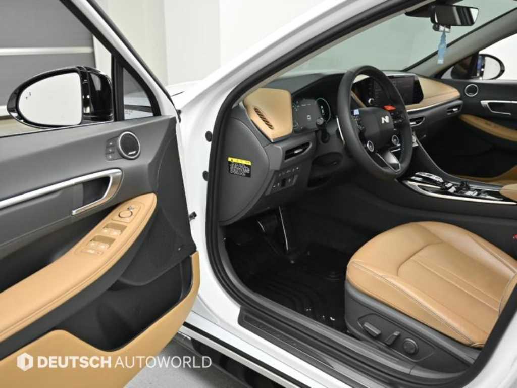 HYUNDAI Sonata - Vista 11