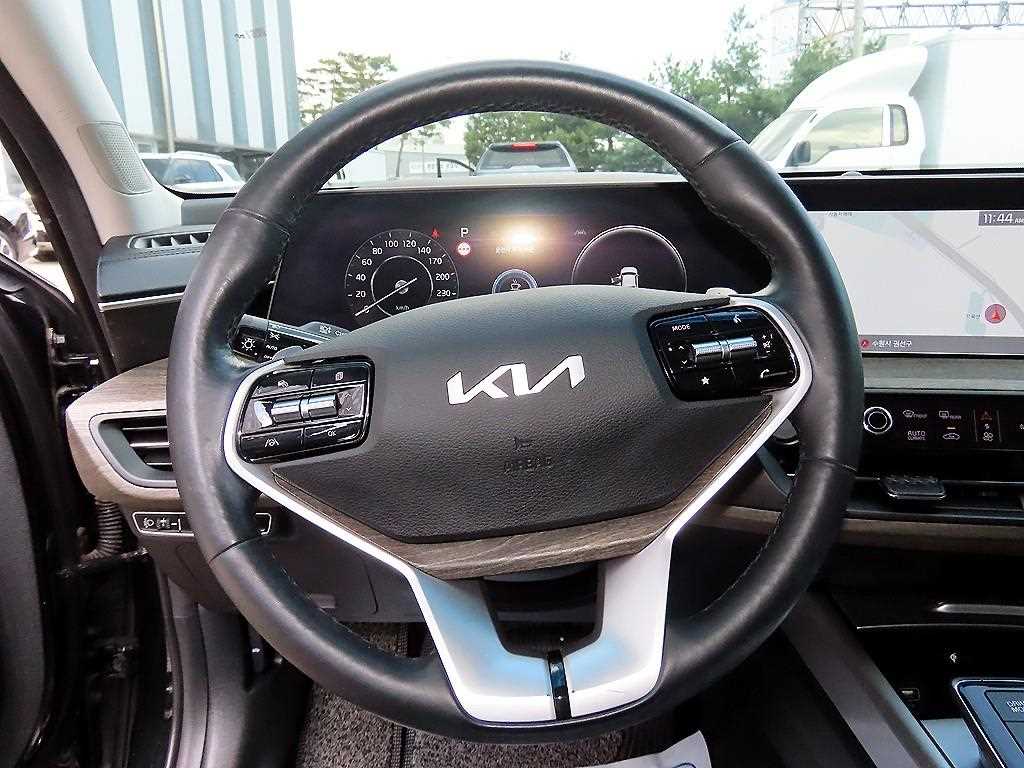 KIA K8 - Vista 8