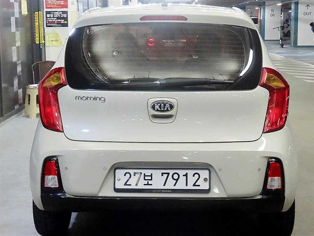 KIA Morning - Vista 5