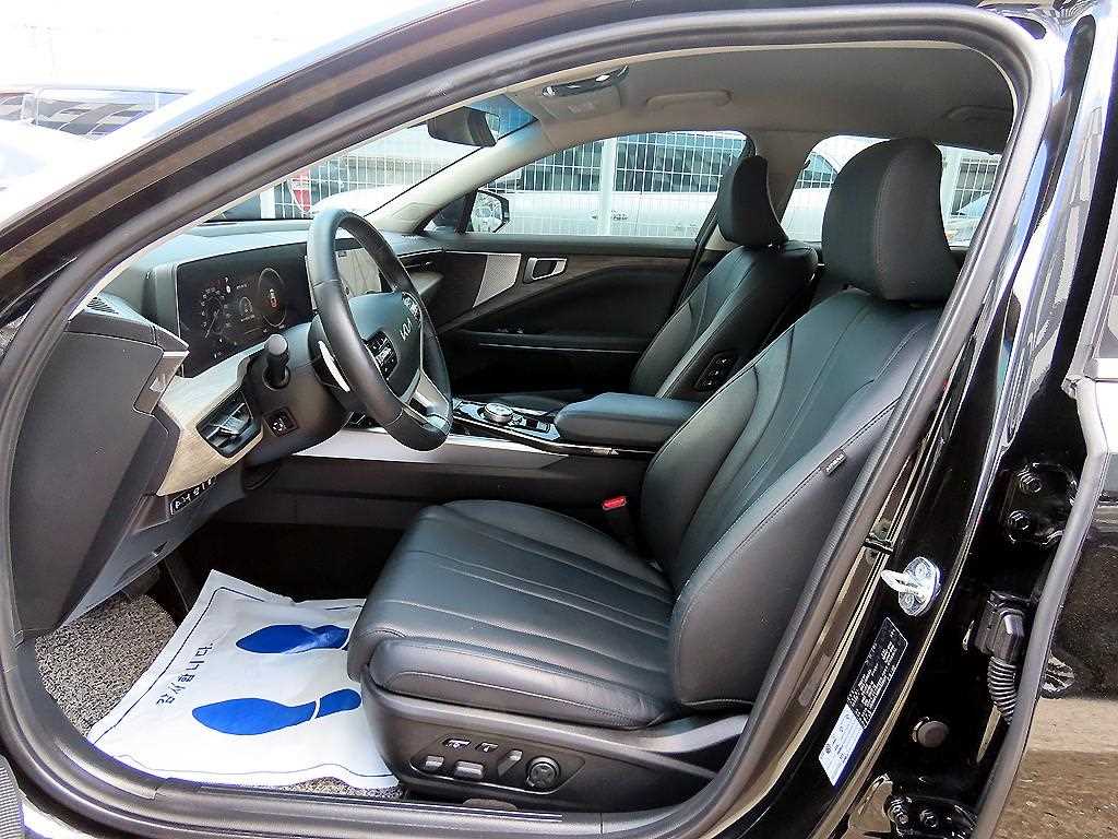 KIA K8 - Vista 5