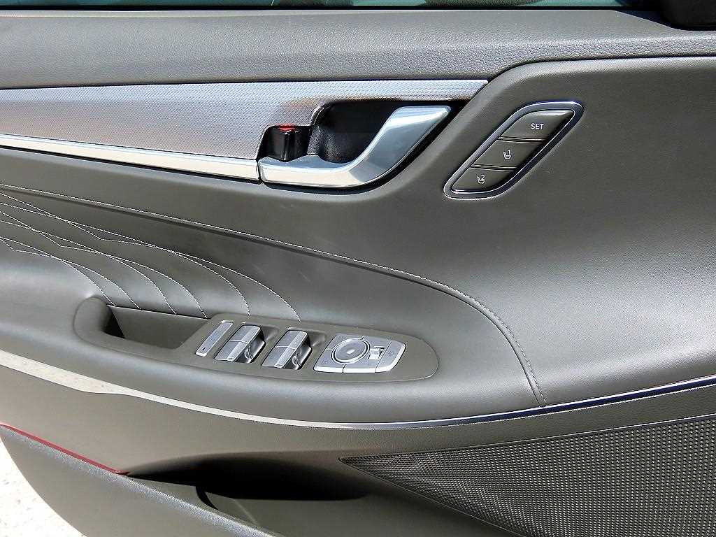 HYUNDAI Grandeur - Vista 12