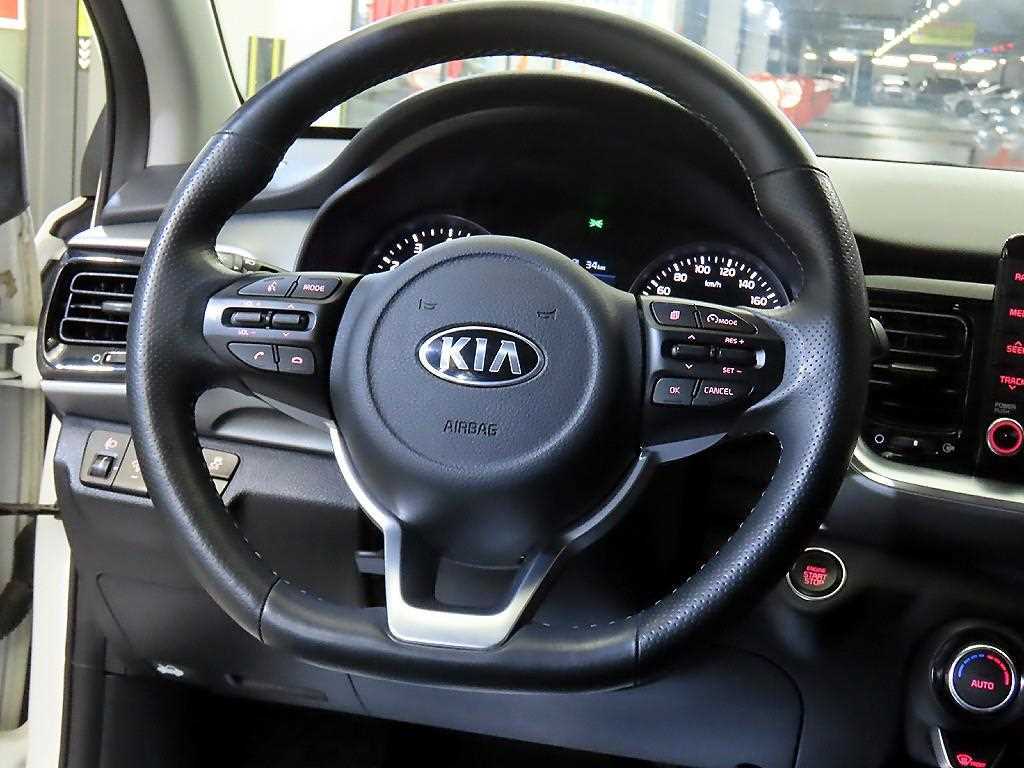 KIA Stonic - Vista 8