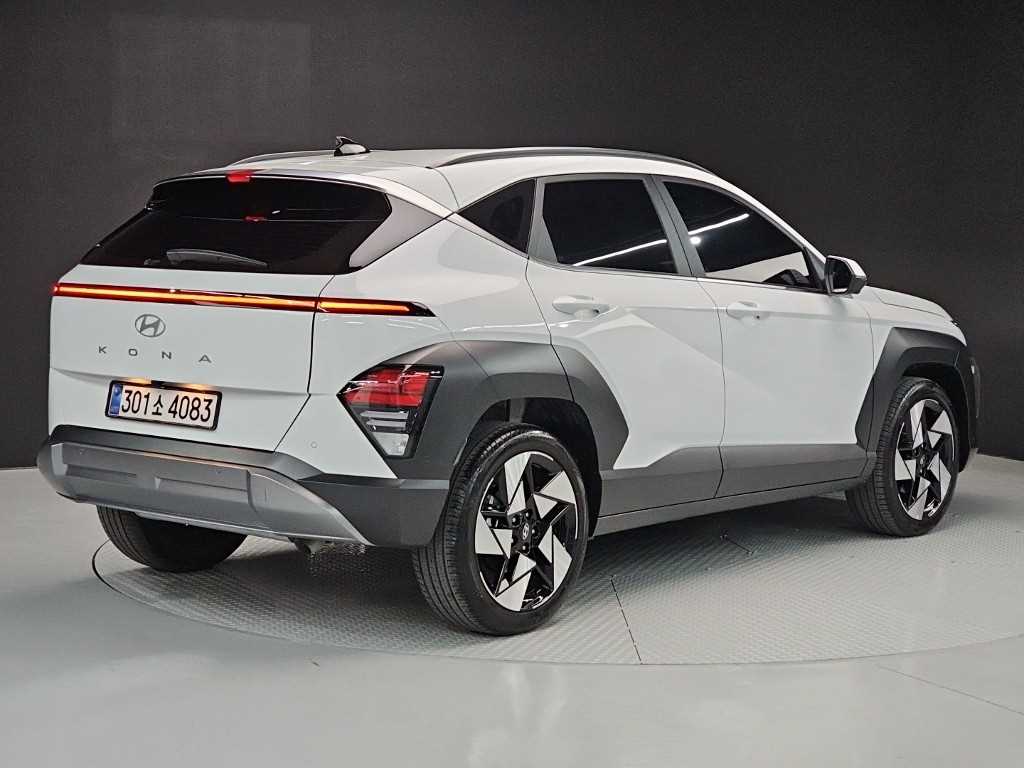 HYUNDAI Kona - Vista 4