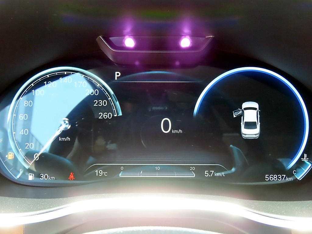 Genesis G80 - Vista 9