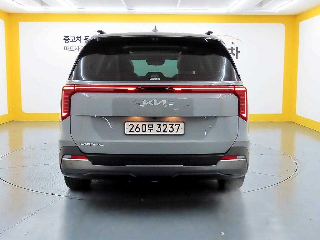 KIA Carnival - Vista 3