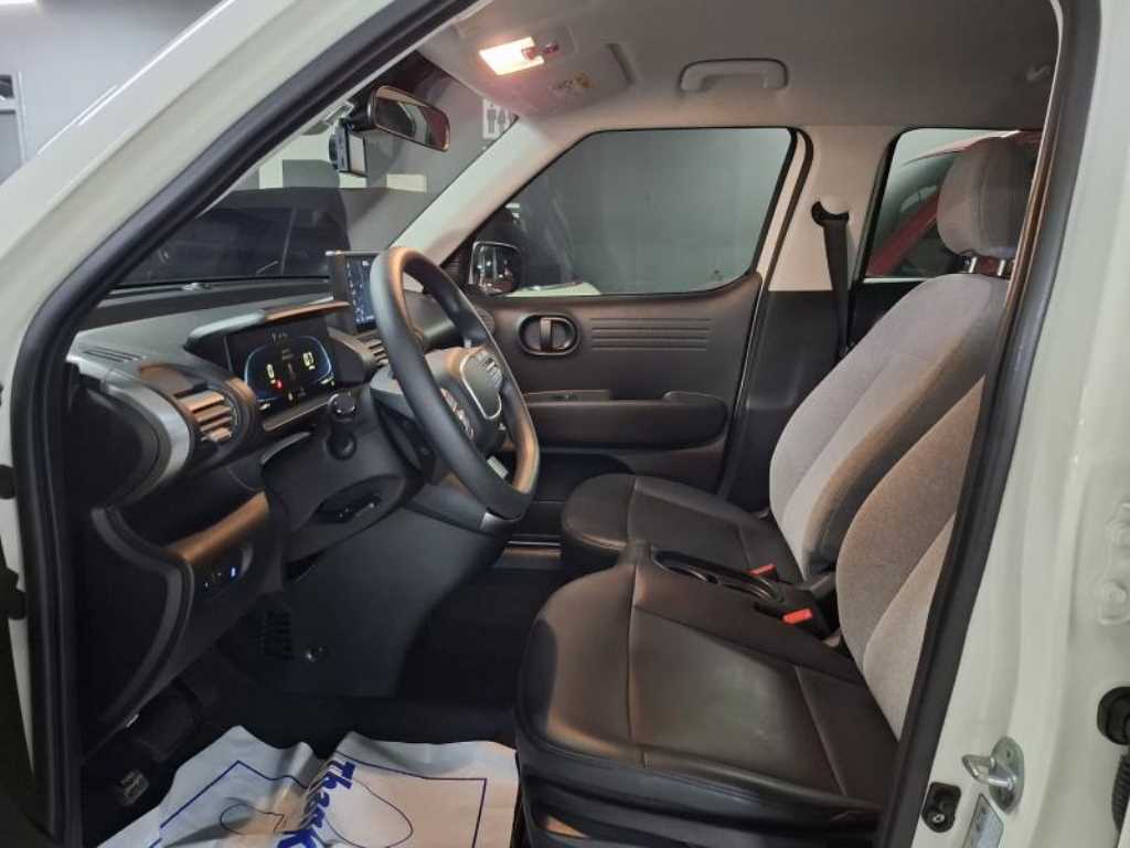 HYUNDAI Casper - Vista 6