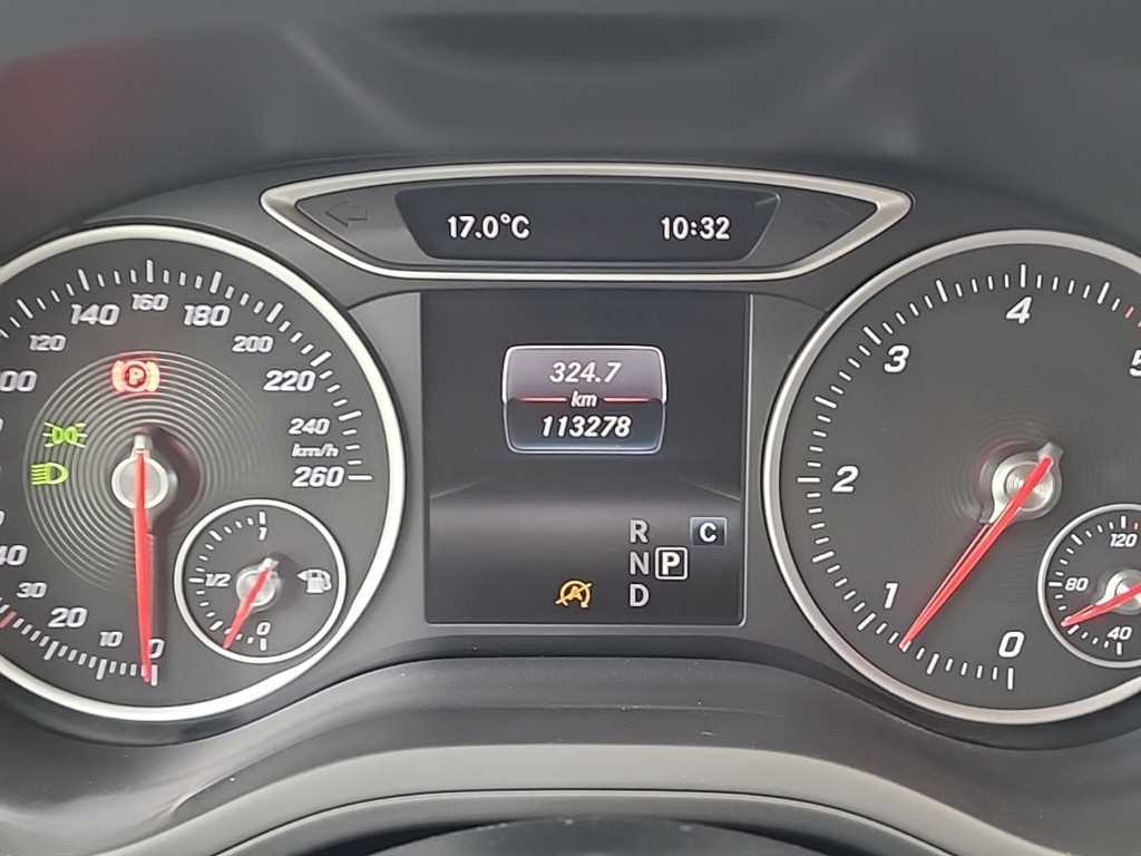Mercedes Benz B Class (MY B) - Vista 6