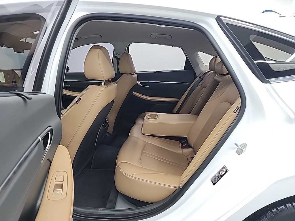 HYUNDAI Sonata - Vista 12