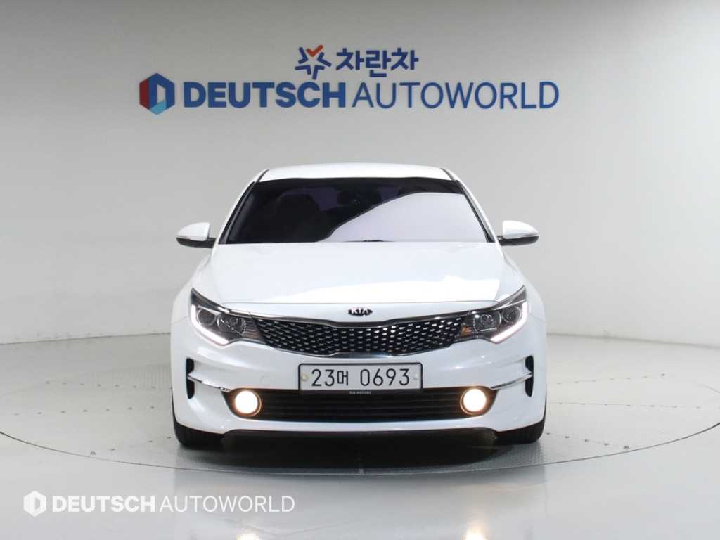 KIA K5 - Vista 3