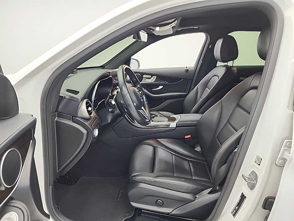 Mercedes Benz GLC Class - Vista 11