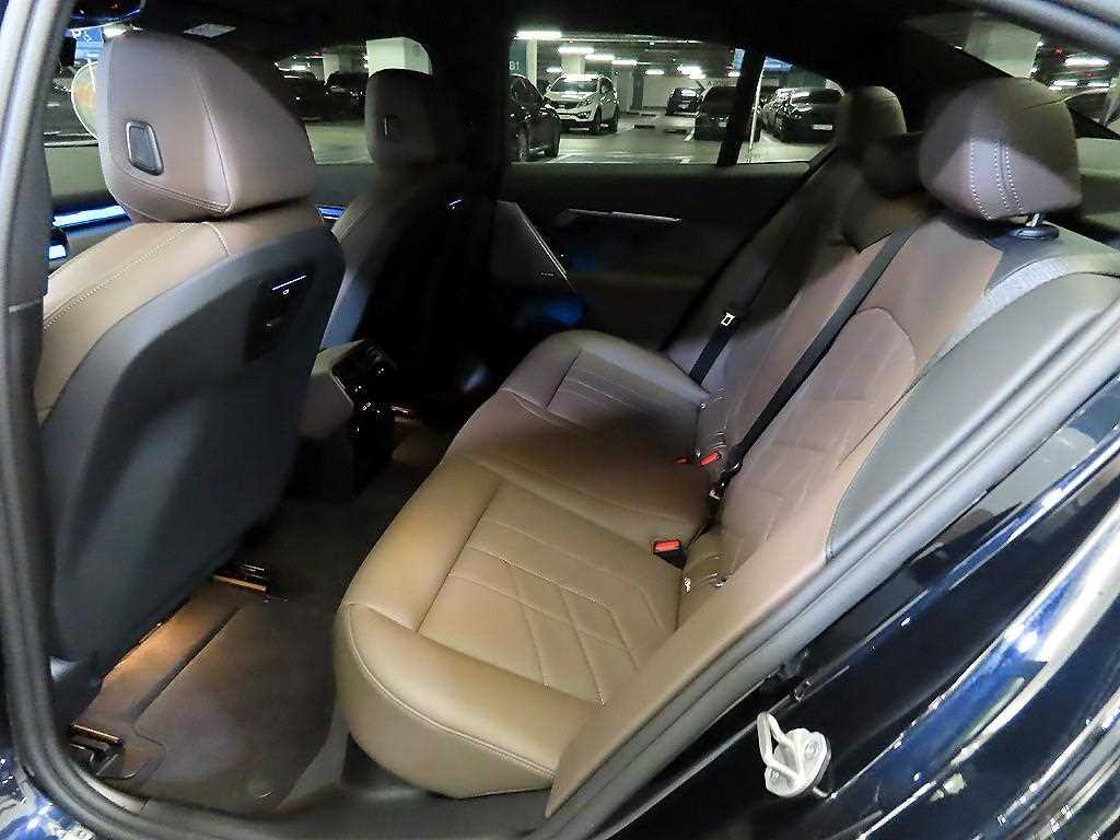 BMW 5 Series - Vista 7