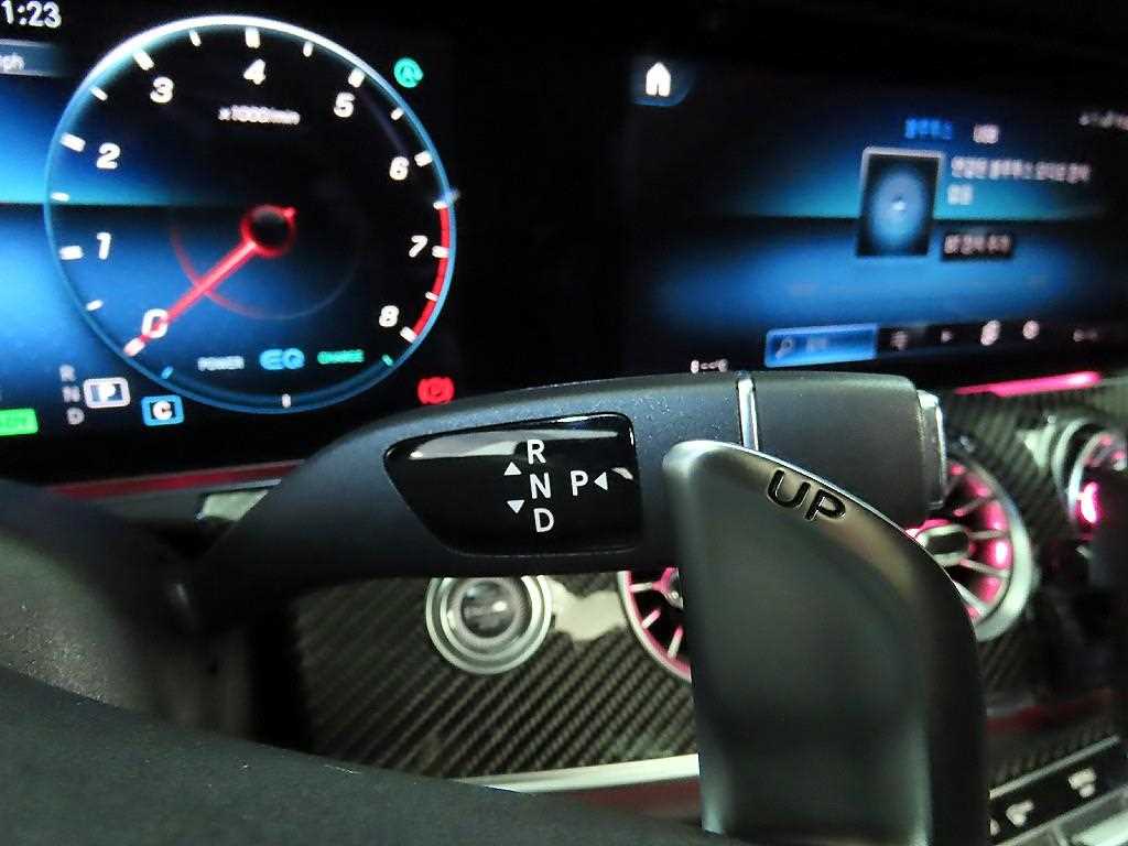 Mercedes Benz CLS Class - Vista 12