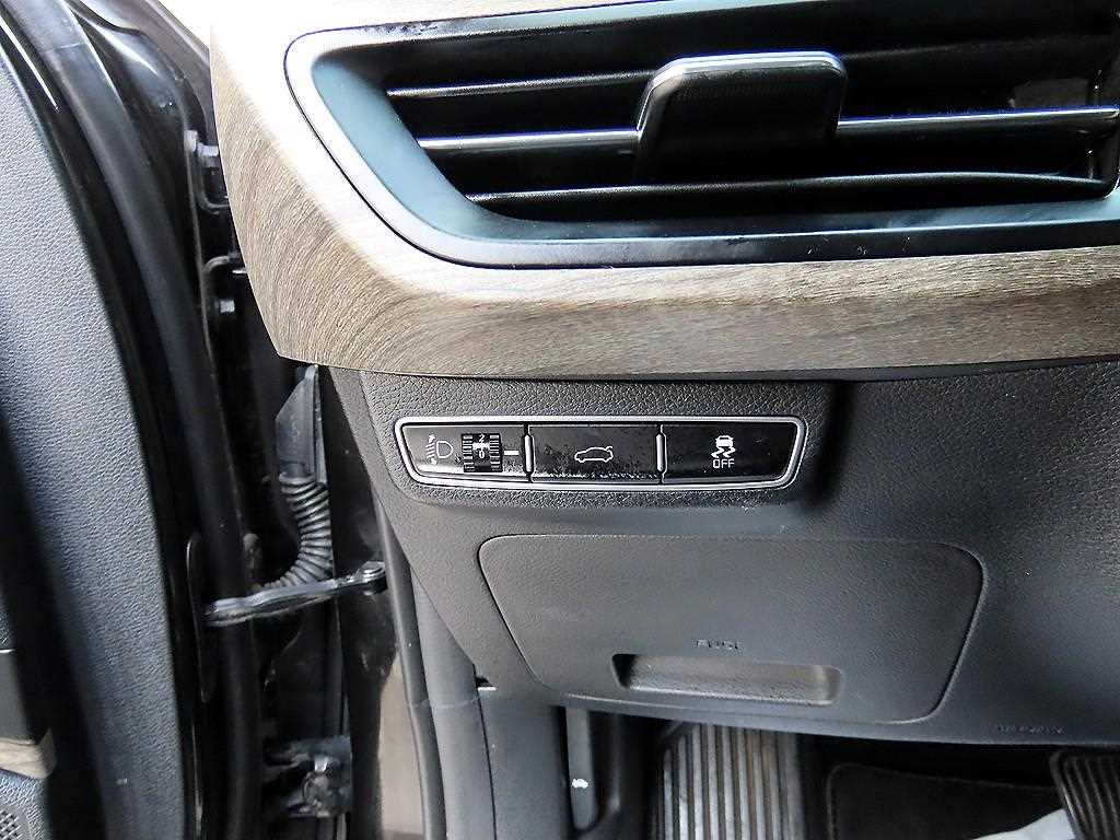 KIA K8 - Vista 12